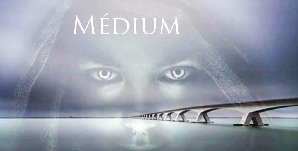 Portada de la Novela MEDIUM